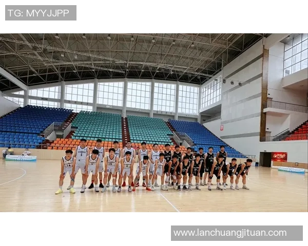 重庆篮球队在世界锦标赛中的奋勇拼搏与辉煌成就回顾